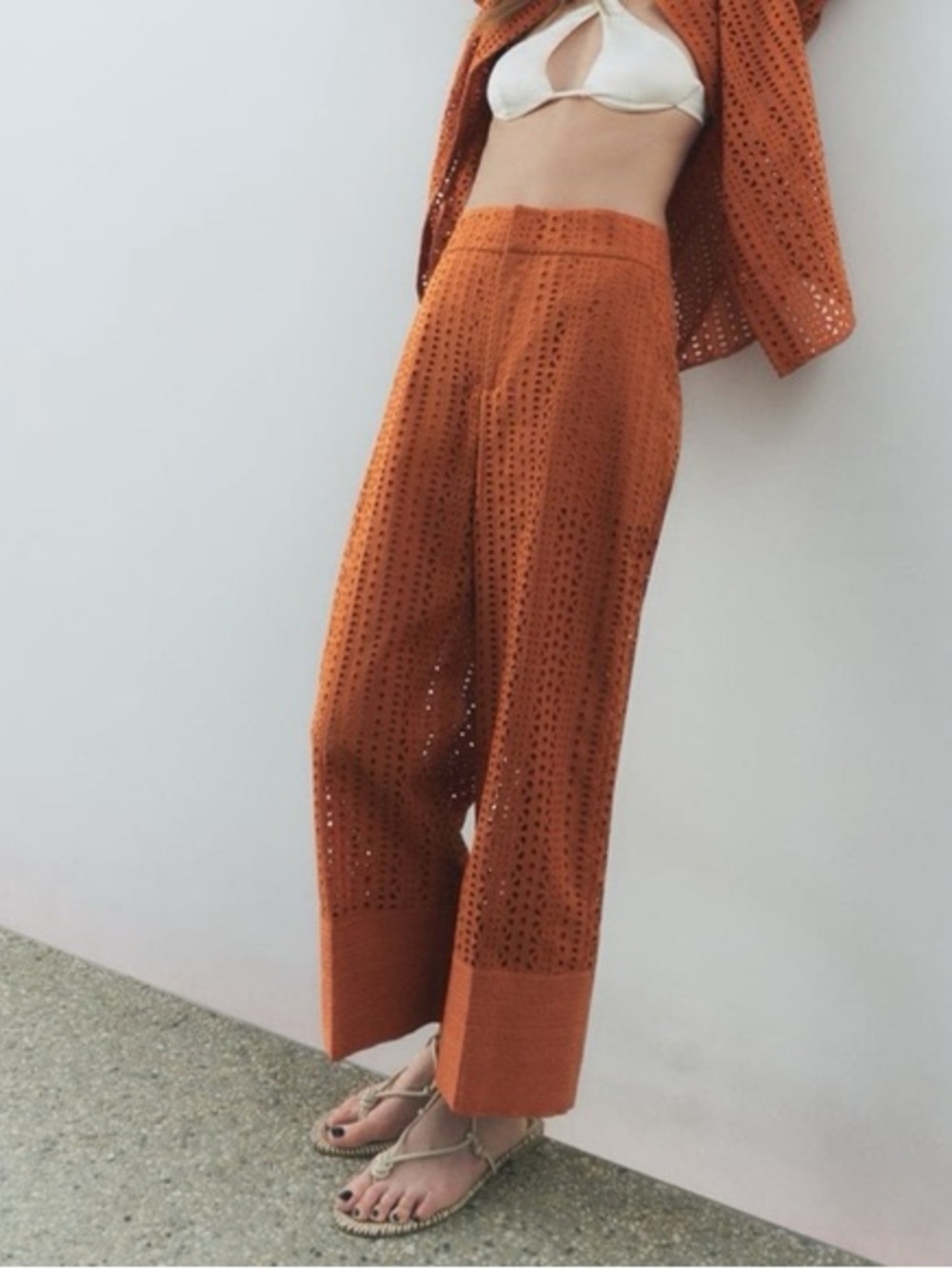 Zara Topstitched Embroidered Eyelet Pants Burnt Orange Wide Leg Size Medium